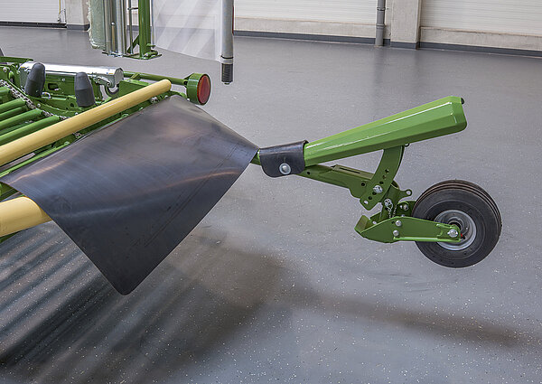 La lona para pacas y el volteador de pacas