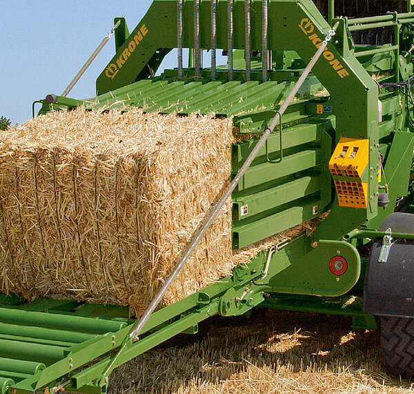 Full-on power for rock-solid bales