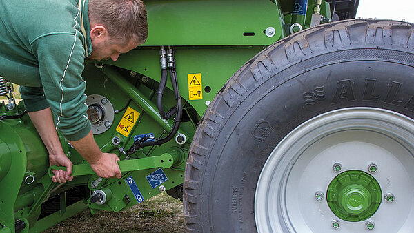 Manual blade group control