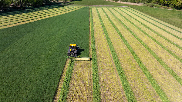 KRONE EasyCut R 360 Collect: Effizient mähen und gezielt ablegen