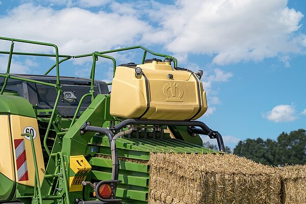 Sistema de dosificación para aditivos de ensilado y conservantes