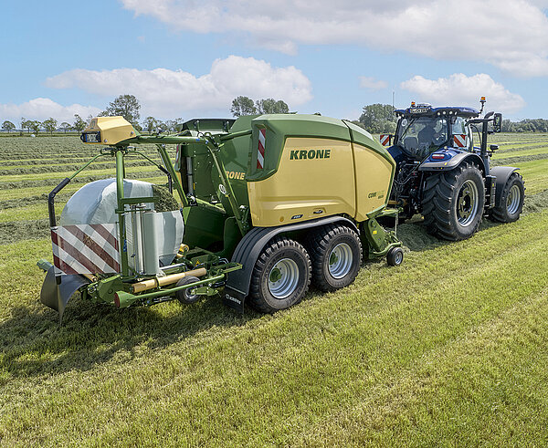 La empacadora controla el tractor