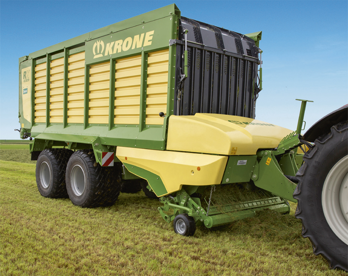 L'MX 330 GL/GD come carro autocaricante e per trinciato